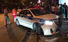 Xe tuần tra CSGT tông ôtô, xe máy, một người chết