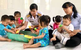 Khi cô giáo là bộ đội hải quân