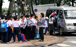 Bán trú vệ tinh tại Đồng Nai: Lo bữa ăn, đi xe ngồi ghế xếp