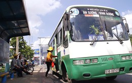 Bỏ xe hơi riêng đi xe buýt, có sao đâu!