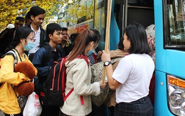 Lo tết cho sinh viên khó khăn