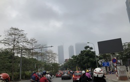 Sáng đầu tuần, trời Hà Nội mịt mờ như... Sa Pa