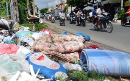 Khổ vì... rác khổng lồ, nào là sofa nào là giường tủ