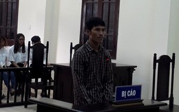 Lãnh 30 tháng tù vì 5 lần 'yêu' bé gái 14 tuổi