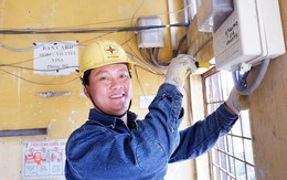 Người chuyên trị mạng dây điện 'giăng tơ rối nùi'