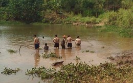 Mò cua bắt ốc, 3 bà cháu trượt chân chết đuối thương tâm