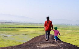 Dừng chân trên đá Voi cha - thần tình yêu ở Yang Tao