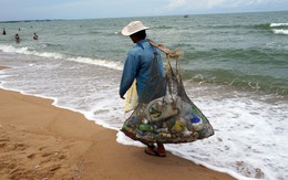 Bãi tắm 'bỏ hoang' ở Bà Rịa - Vũng Tàu đầy rác