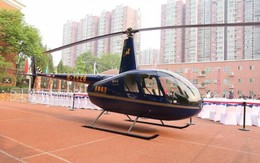 Tranh cãi việc người chở con đi học bằng trực thăng
