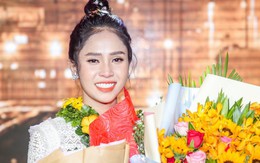 Phương Ý đăng quang 'Thần tượng bolero 2019'