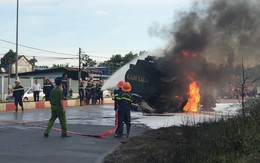 Xe ben và xe bồn tông nhau gây cháy lớn, hai người tử vong