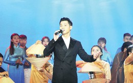 Dưới ngọn cờ sao