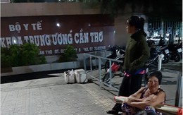 Tại sao bệnh viện 'mời' người nuôi bệnh ra đường giữa khuya?