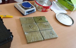 Bắt hai anh em ruột sang Lào mua heroin về tiêu thụ lấy lời