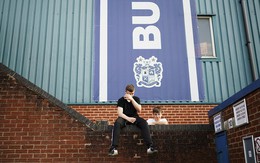 Bury FC và nợ nần trong bóng đá