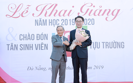 Viện trưởng du lịch ĐH Duy Tân nhận giải thành tựu cuộc đời của Tổng thống Hàn Quốc