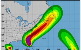 Siêu bão Dorian 'liếm' dọc bờ đông, ông Trump nói nước Mỹ may