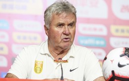 HLV Guus Hiddink thừa nhận U22 Việt Nam quá mạnh