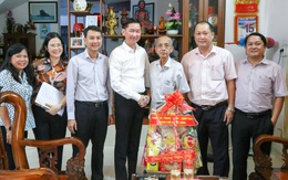 Lãnh đạo TP.HCM chúc tết cán bộ lão thành hưu trí