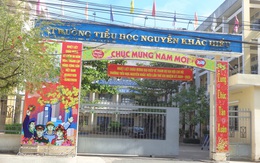 Đừng để học sinh ăn tết cùng... sách vở