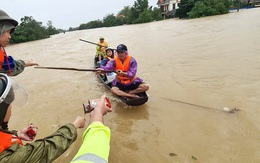 'Đã nhận được lương khô cứu trợ của Bộ Quốc phòng đâu mà nói chia nhau?'