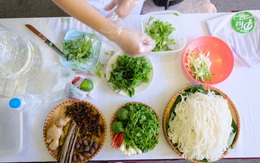 Đã mắt với vòng thi sơ khảo Đi tìm người nấu phở ngon tại Hà Nội