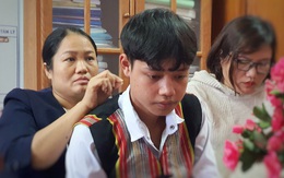 Tìm 'mẹ' cho học trò