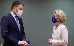 Thủ tướng Slovakia mắc COVID-19: ‘Tôi là một trong số các bạn’