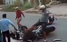 Chỉn chu trước camera
