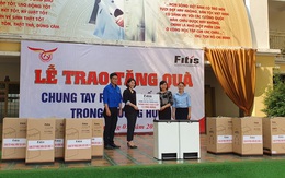 FITIS tặng thùng rác thông minh cho trường tiểu học