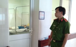 Bóp cổ bạn gái chết rồi tự tử đủ cách không chết, đành... báo công an