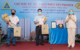 Cư dân Prosper Plaza vui mừng trong ngày nhận giấy chứng nhận sở hữu căn hộ