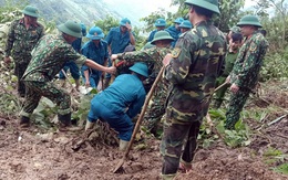 Mưa lũ ở Lào Cai: đất đá đè trúng nhà, đường ngập hơn 1 mét