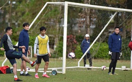 HLV Kiatisak: 'Tôi ưa lối đá đẹp, nhưng đẹp mà phải thắng'