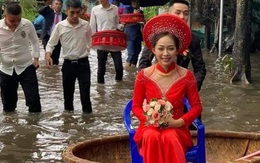 Lũ lớn, chú rể xắn quần, đẩy thúng đưa cô dâu về dinh