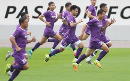 Hùng Dũng không thể sang Singapore vào ngày 1-12