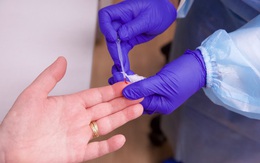 Úc phát triển cách xét nghiệm COVID-19 mới có độ chính xác cao