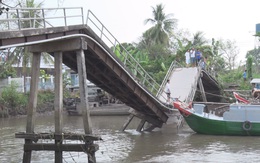 Ghe chở lúa hàng chục tấn “tông” sập cầu Phong Hòa