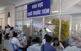 Cần Thơ tiêm vắc xin ngừa COVID-19 cho lực lượng phòng chống dịch