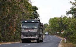 Yêu cầu giải trình vụ bãi tập kết cát không phép tồn tại suốt 2 năm