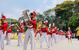 Đội nhạc kèn thuộc Liên đội Võ Thành Trang: Chơi kèn, học giỏi, làm việc có ích