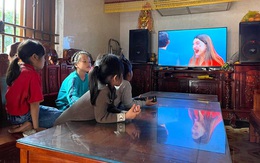Giải trí ở nhà, cỡ nào cũng đụng... YouTube