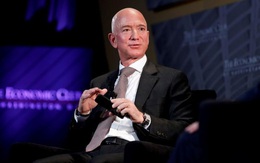 Có người đã trả 28 triệu đôla để bay vào vũ trụ cùng Jeff Bezos