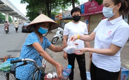 Bữa sáng yêu thương mùa COVID-19: 'Cảm ơn, cảm ơn rất nhiều'