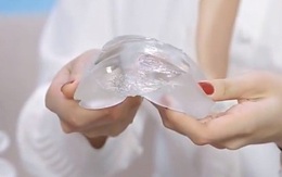 Chủ phòng khám ở TP.HCM chở thi thể cô gái nâng ngực đến trại hòm ở Trà Vinh nhờ mai táng