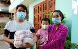 Công nhân dè sẻn từng bữa ăn nhưng chia sớt cho nhau từng cọng rau, con ốc