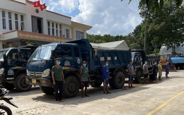 Lợi dụng giãn cách, đưa hàng chục xe tải, máy xúc đi khai thác khoáng sản trái phép