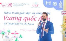 Du học tại chỗ, nhận bằng cử nhân quốc tế ngành Tiếng Anh và Ngôn ngữ học