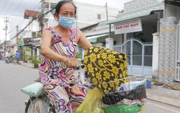 650 túi thuốc yêu thương đến với bà con thương hồ chợ nổi Cái Răng