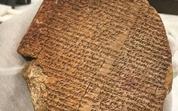 Mỹ trao trả Iraq phiến đất sét cổ 3.500 năm trước đây khắc sử thi Gilgamesh